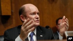 크리스 쿤스 민주당 상원의원.