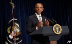 آقای اوباما برای شرکت در نشست سران ناتو در لهستان به سر می برد.