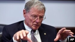 제임스 인호프 상원 군사위원장.