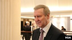 前美国国防部长科恩在2018香格里拉对话会议期间接受采访