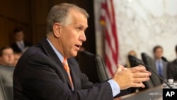 탐 틸리스 공화당 상원의원.