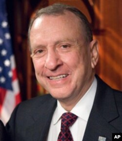 宾西法利亚州前联邦参议员阿兰•斯帕克特