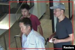 북한 김정남 살해 용의자인 북한인 리재남(왼쪽 앞)과 홍송학(왼쪽 뒤), 리지현의 사진을 말레이시아 경찰이 공개했다.