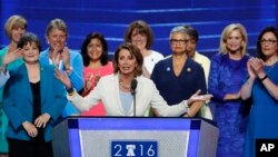 Nancy Pelosi introduces fellow female legislators