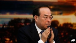 2017年3月6日，中共重庆市委书记孙政才在北京开会。美联社当时说，孙政才是争取在中共十九大成为政治局常委的竞争者之一。