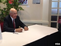 约瑟夫·奈在美国华盛顿威尔逊中心（美国之音莫雨拍摄）