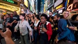 Protesti na 42. ulici u Njujorku, u blizini Tajms Skvera, zbog smrti Fredija Greja u Baltimoru, 29. aprila 2015.