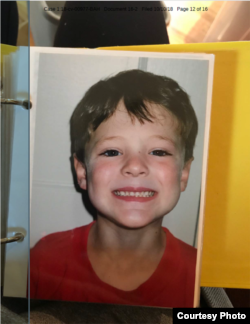 북한에 억류됐다 혼수상태로 풀려나 사망한 미국 대학생 오토 웜비어의 어린 시절 모습. 웜비어의 어머니 신디 웜비어 씨가 워싱턴 DC 연방법원에 제출한 진술서에 첨부한 사진이다.