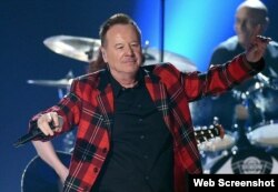 جیم کر، خواننده سیمپل مایندز