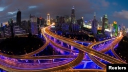 1980-ci illərdə kommunist iqtisadi sistemindən imtina edən Çin qısa zaman kəsiyində sürətli inkişafa qədəm qoydu.