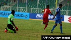 فیصل شایسته با شمارۀ هشت که نخستین گول افغانستان را به ثمر رسانید