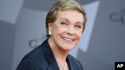 جولی اندروز بازیگر اولین فیلم مری پاپینز