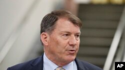 마이크 라운즈 공화당 상원의원.