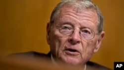 제임스 인호프 상원 군사위원장.