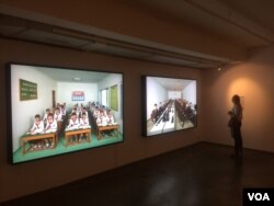 朝鲜加强在俄罗斯宣传，2017年7月份在莫斯科举办朝鲜图片展览。(美国之音白桦拍摄)