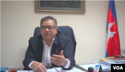 រូប​ឯកសារ៖ លោក ឡុង ប៉ុណ្ណាស៊ីរីវត្ថ រដ្ឋលេខាធិការ ក្រសួងវប្បធម៌ និងវិចិត្រសិល្បៈ ផ្តល់​បទ​សម្ភាសន៍​ដល់​វីអូអេ​នៅ​ភ្នំពេញ កាលពីថ្ងៃទី១២ ខែមិថុនា ឆ្នាំ២០២០។ (ខាន់ សុគុំមនោ/វីអូអេ)