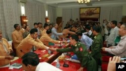 RCSS/SSA တောင်ပိုင်းအဖွဲ့နဲ့ အစိုးရ ငြိမ်းချမ်းရေးဆွေးနွေးစဉ်။