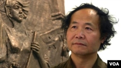 资料照片：雕塑艺术家陈维明。