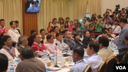 အစိုးရနဲ့ တိုင်းရင်းသားလက်နက်ကိုင်အဖွဲ့ ကိုယ်စားလှယ်တွေရဲ့ ဆဌမအကြိမ် ဆွေးနွေးပွဲ။ (စက်တင်ဘာ ၂၆၊ ၂၀၁၄)