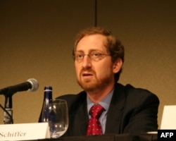 美国防部亚洲事务副助理部长薛迈龙