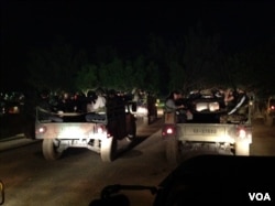 坐军车到演习场地(美国之音杨晨拍摄)