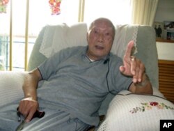 李普生前接受美国之音专访