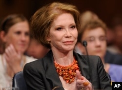 FILE - actress Mary Tyler Moore before the Senate Homeland Security and Governmental Affairs Committee hearing on Type 1 Diabetes Research on Capitol Hill in Washington.
