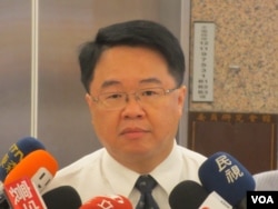 台湾在野党民进党立委吴秉叡（美国之音张永泰拍摄）