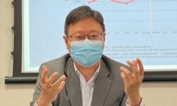 本身是天主教徒的香港浸会大学政治及国际关系学系副教授 陈家洛 表示，在香港的政治环境处于一个困难的时刻，周守仁是一个难能可贵的主教人选，认为他可以作为一个持平的声音，巩固香港教区的特定位置 (美国之音汤惠芸)