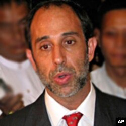 မစ္စတာ တိုမာ့စ် အိုဟေး ကင်တားနား။ ဖေဖော်ဝါရီ ၁၉၊ ၂၀၁၀။