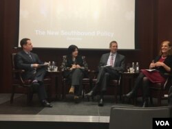 战略与国际研究中心座谈会讨论台湾新南向政策 ( 美国之音钟辰芳拍摄)