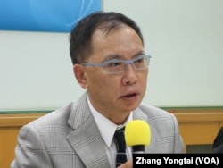 台湾智库咨询委员董立文（美国之音张永泰拍摄）