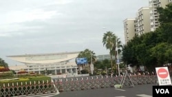 厦门会展中心外道路被封闭 (美国之音叶兵拍摄)