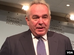 美国负责东亚和太平洋事务的前助理国务卿坎贝尔（美国之音方冰拍摄）