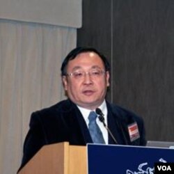 台湾淡江大学美国研究所教授陈一新 (美国之音钟辰芳拍摄)