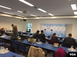 قرار است در اینجا نشست خبری برگزار شود.