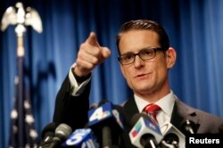 Mike Hestrin, fiscal de distrito del condado Riverside, California, informó sobre los cargos presentados contra una pareja que torturaba a sus 13 hijos.