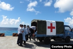 演练中使用小货车充当救护车 （台湾军闻社提供）