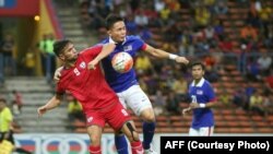 ملی پوش افغانستان در برابر بازیکن اندونیزیایی