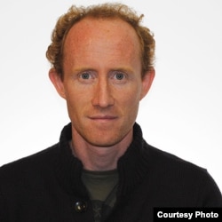 “欧洲政治”驻华盛顿记者布莱恩•贝利(Brian Beary)