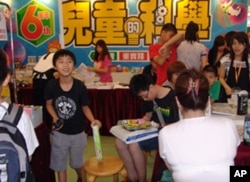 儿童是书展的主要参与者