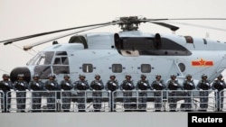 中国海军2009年4月23日在山东青岛举行国际阅舰式，庆祝中国海军建军60周年。（资料照片）