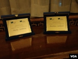 Dodeljivanje nagrade "Doprinos godine Evropi" poverenici za zaštitu ravnopravnosti Brankici Janković i karikaturisti Marku Somborcu.