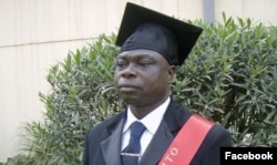 Padre Mulewu Clement. Angola