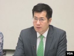 执政党民进党立委罗致政