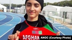 کیمیا یوسفی که در بخش دوش در بازی های المپیک رقابت می کند