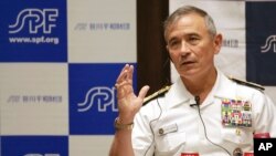 해리 해리스 미군 태평양사령관이 17일 일본 도쿄 사사카와평화재단 주최로 열린 간담회에서 안보 관련 질문에 답하고 있다.