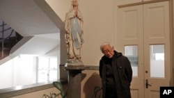 香港荣休主教陈日君