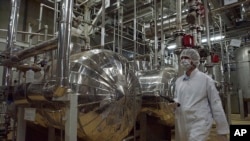 资料照片：伊朗伊斯法罕市郊的铀转换设施。