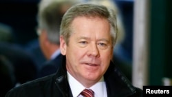 Wakil Menteri Luar Negeri Rusia Gennady Gatilov tiba untuk pertemuan di Suriah di markas Eropa PBB di Jenewa, 20 Desember 2013 (Foto: dok).